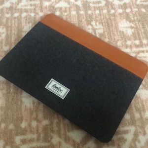 Tomtoc Grey Felt 13” Laptop Sleeve